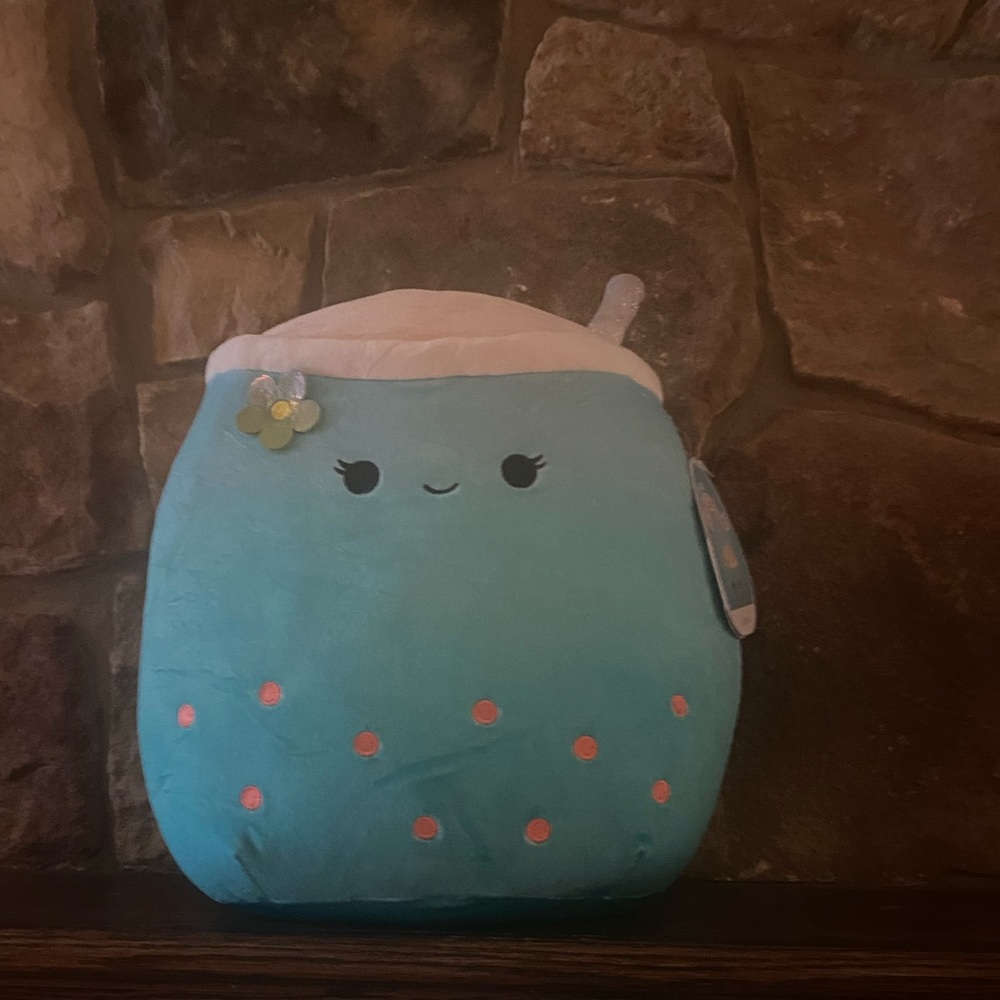Jakarria squishmallow NWT